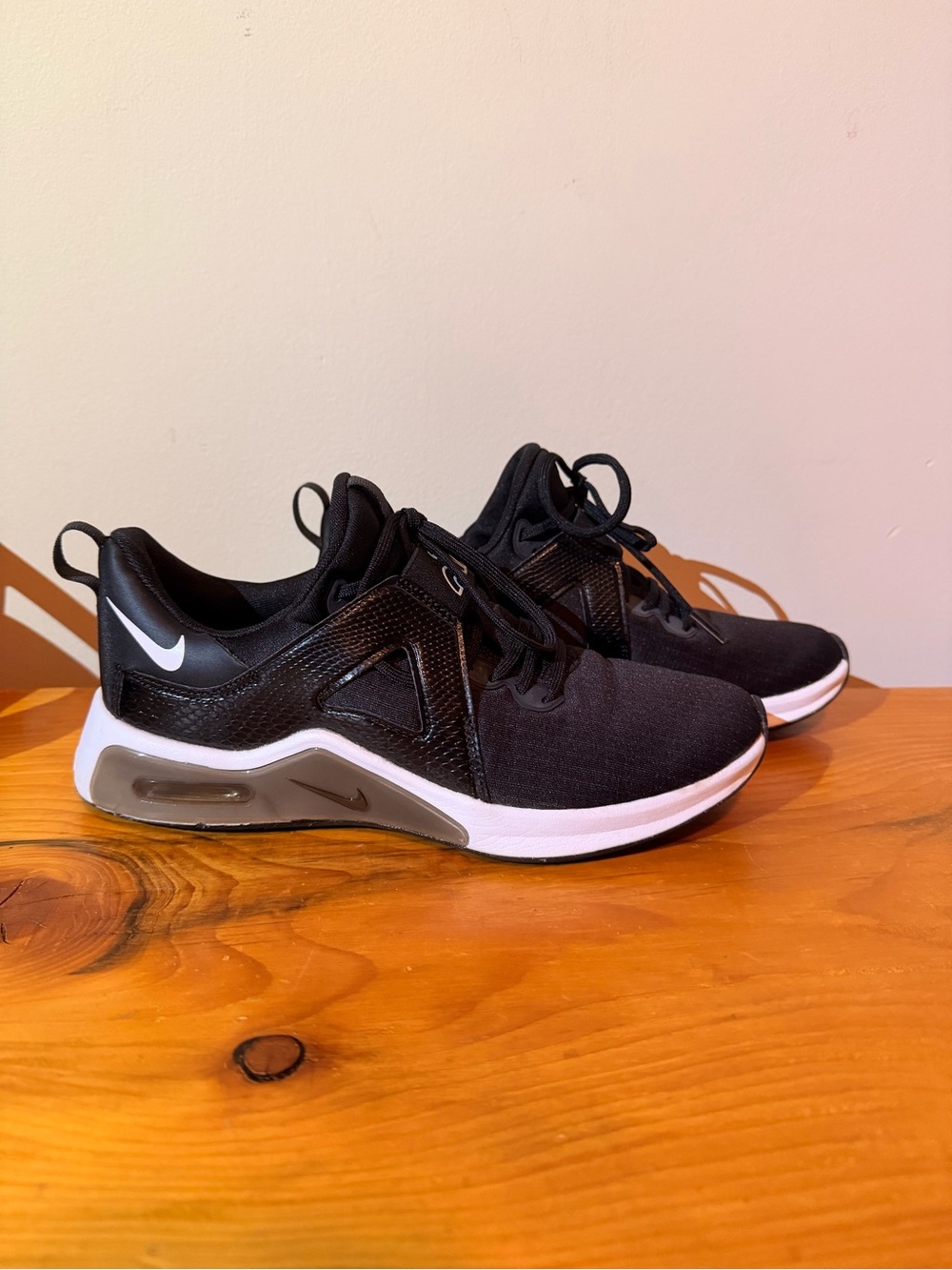 Nike Women’s Air Max Bella TR 5